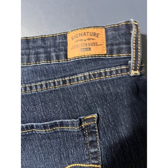 Signature Levi Strauss Mid-Rise Boot Cut Womens Jeans Size 24W Denim Western - Picture 5 of 11